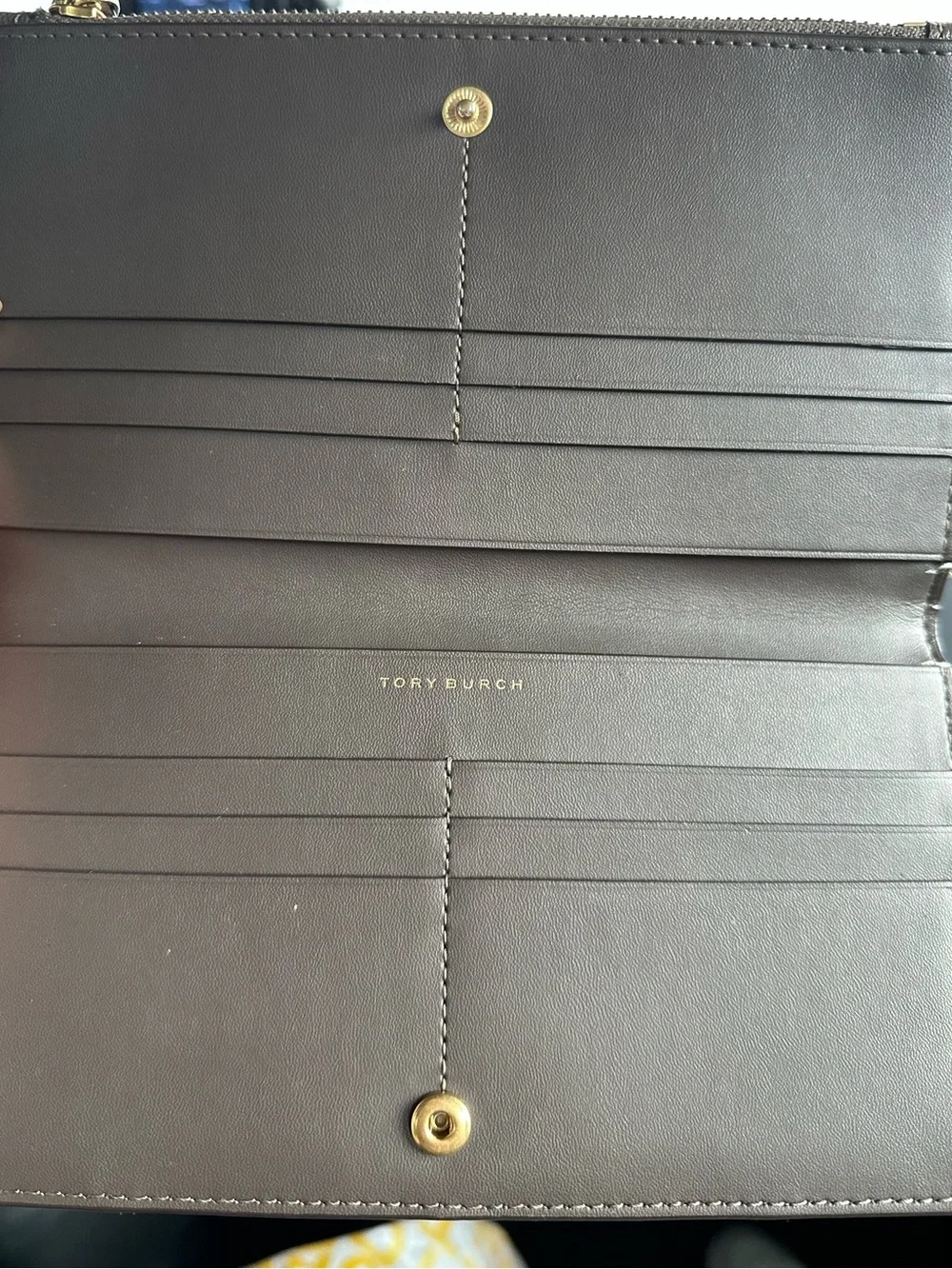 Tory Burch Smooth quilted Leather wallet in Dark Brown with gold hardware